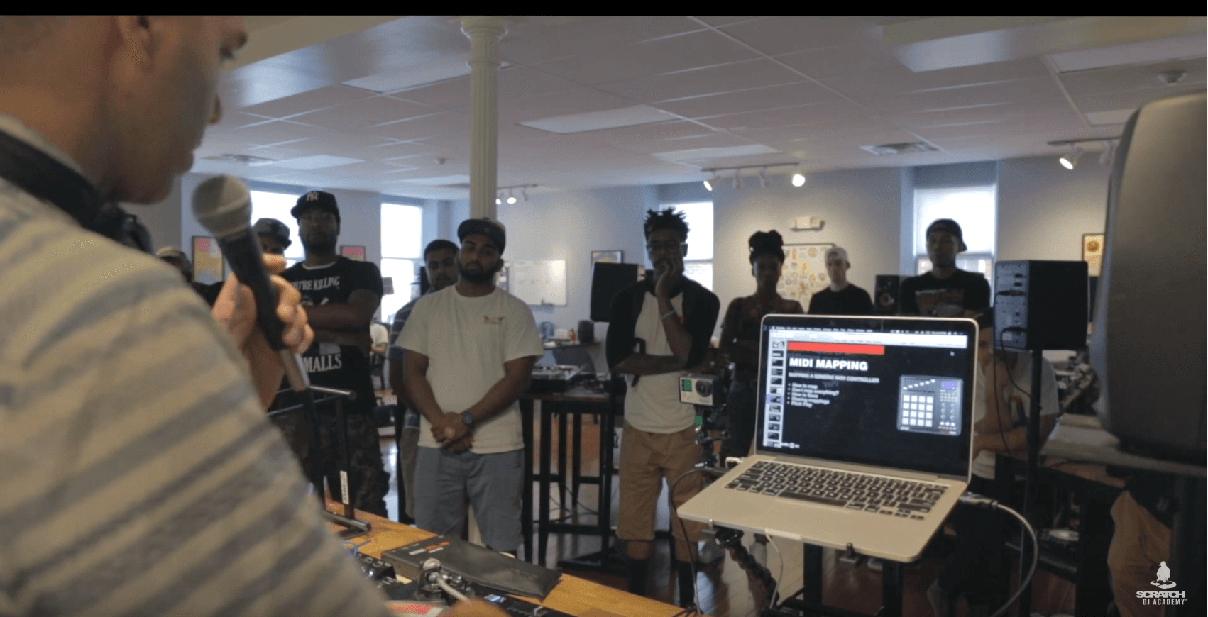 Serato DJ 1.9.2 Workshop 3 of 3 : MIDI Mapping | Watch And Learn | Scratch DJ Academy